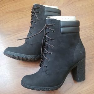 NIB Timberland Tillston black booties